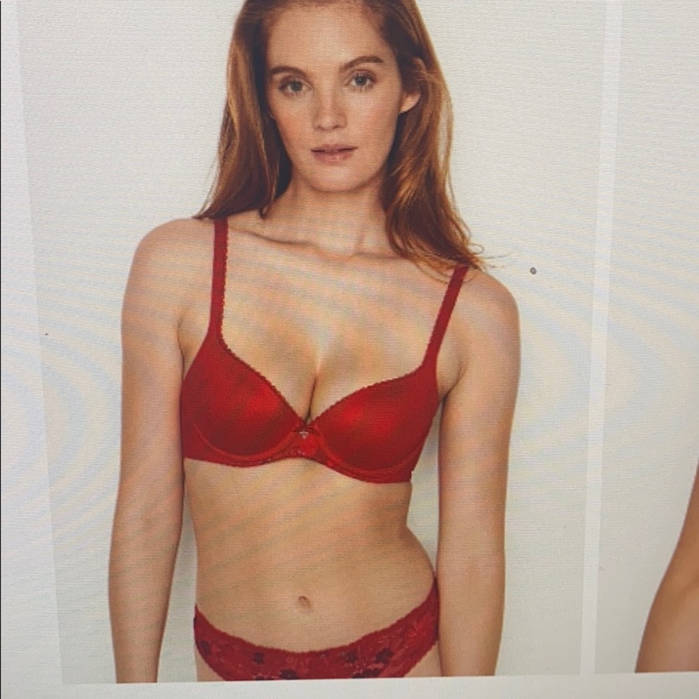 Victoria secret bra - body 34D coral